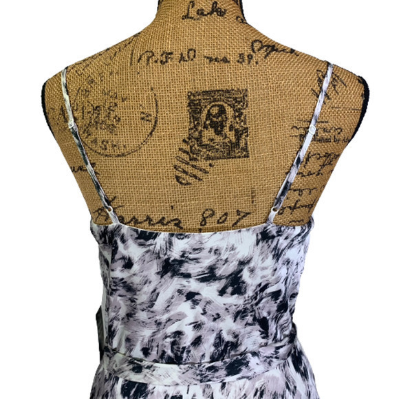 EXPRESS Black & White Floral Mini Dress - NWT - Picture 9 of 16